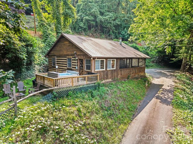 237 Biltmore Circle, Bryson City, NC 28713