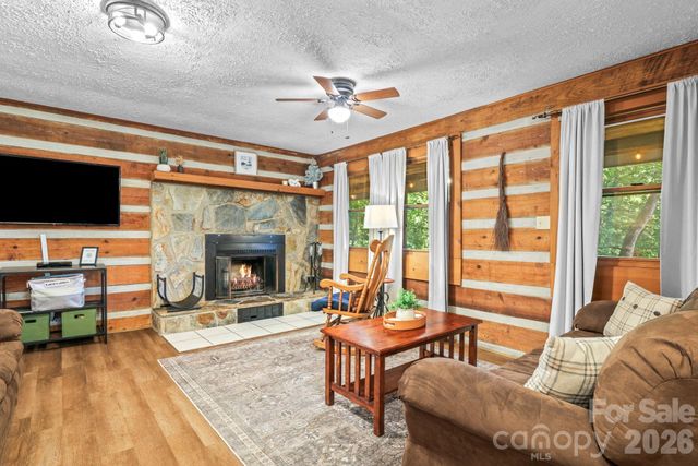 237 Biltmore Circle, Bryson City, NC 28713