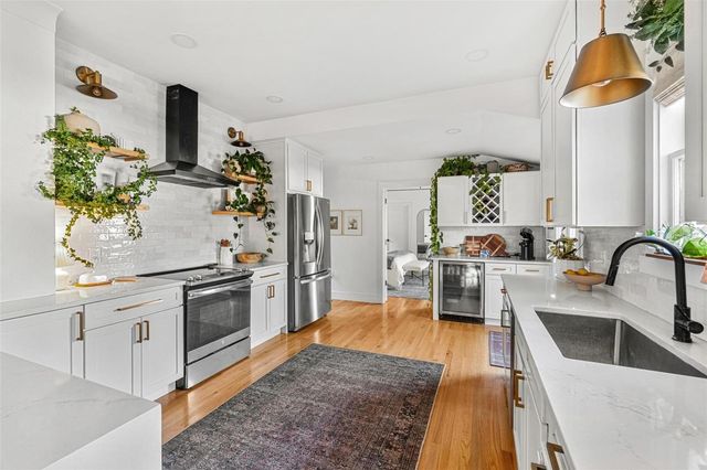 2101 BURLINGTON AVENUE N, St Petersburg, FL 33713