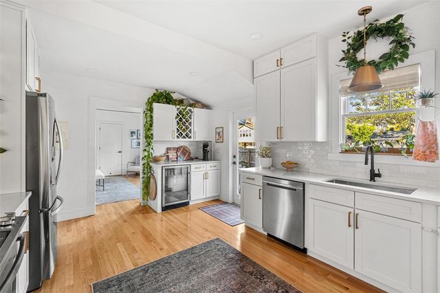 2101 BURLINGTON AVENUE N, St Petersburg, FL 33713