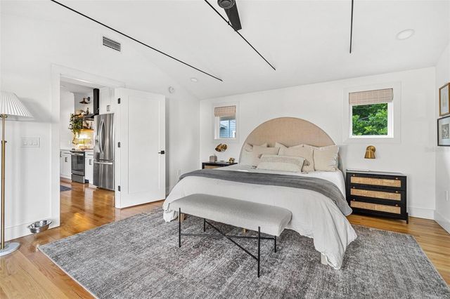 2101 BURLINGTON AVENUE N, St Petersburg, FL 33713