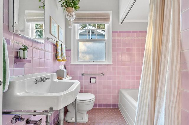 2101 BURLINGTON AVENUE N, St Petersburg, FL 33713