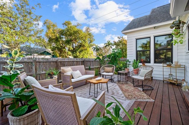 2101 BURLINGTON AVENUE N, St Petersburg, FL 33713