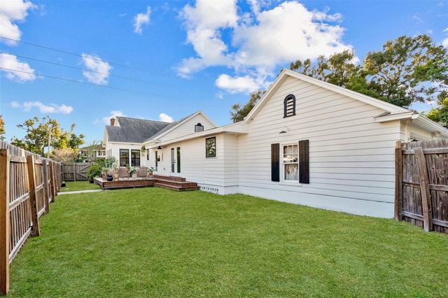 2101 BURLINGTON AVENUE N, St Petersburg, FL 33713