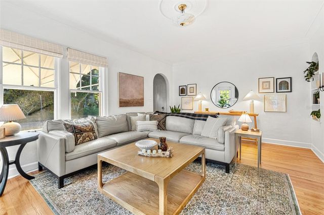 2101 BURLINGTON AVENUE N, St Petersburg, FL 33713