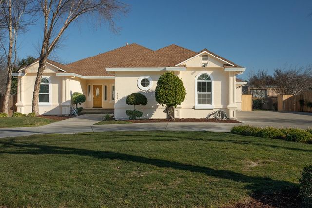 1983 Hooper Rd, Yuba City, CA 95993