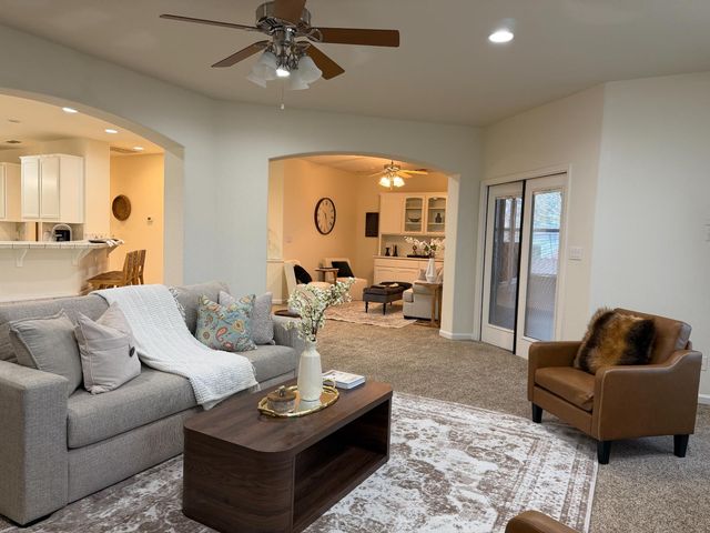 1983 Hooper Rd, Yuba City, CA 95993