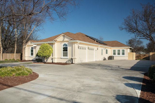 1983 Hooper Rd, Yuba City, CA 95993