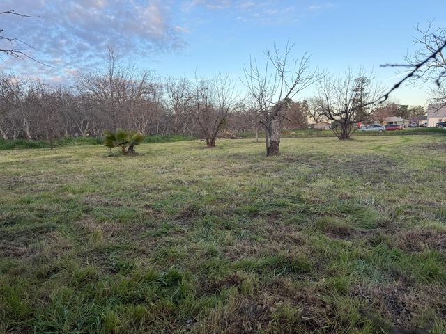 1983 Hooper Rd, Yuba City, CA 95993