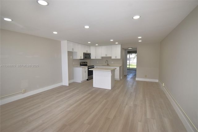 152 Ventnor J 152, Deerfield Beach, FL 33442