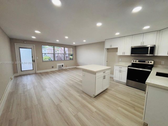 152 Ventnor J 152, Deerfield Beach, FL 33442