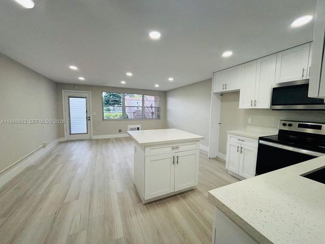 152 Ventnor J 152, Deerfield Beach, FL 33442