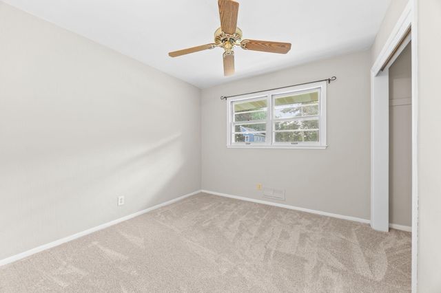 6177 Upper 48th Street N, Oakdale, MN 55128