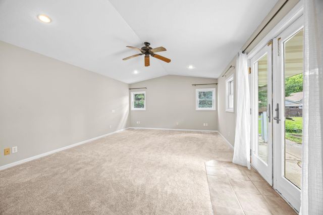 6177 Upper 48th Street N, Oakdale, MN 55128