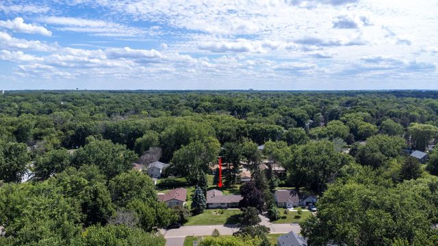 6177 Upper 48th Street N, Oakdale, MN 55128