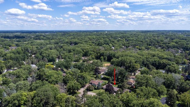 6177 Upper 48th Street N, Oakdale, MN 55128