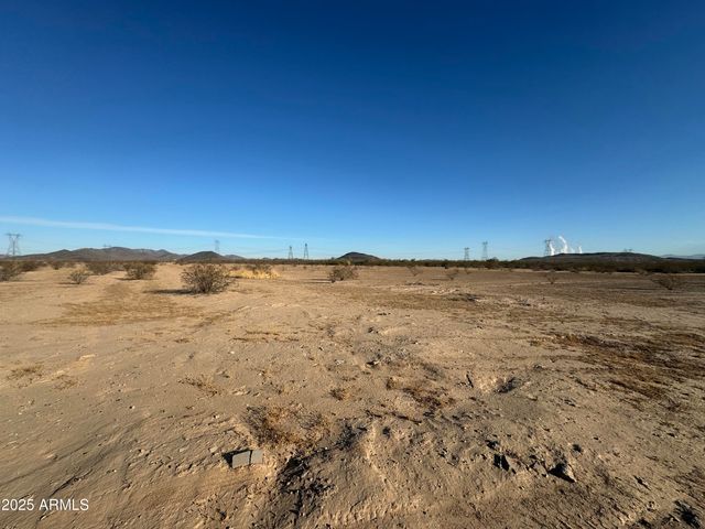 9600 S 393RD Avenue, Tonopah, AZ 85354