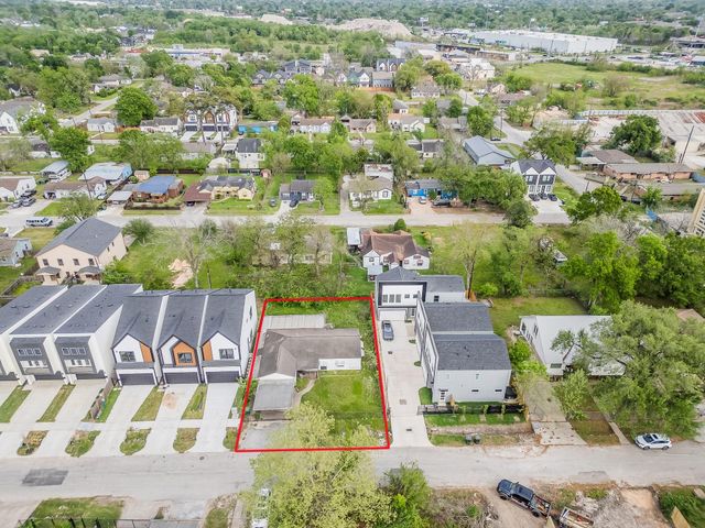 7121 England Street, Houston, TX 77021