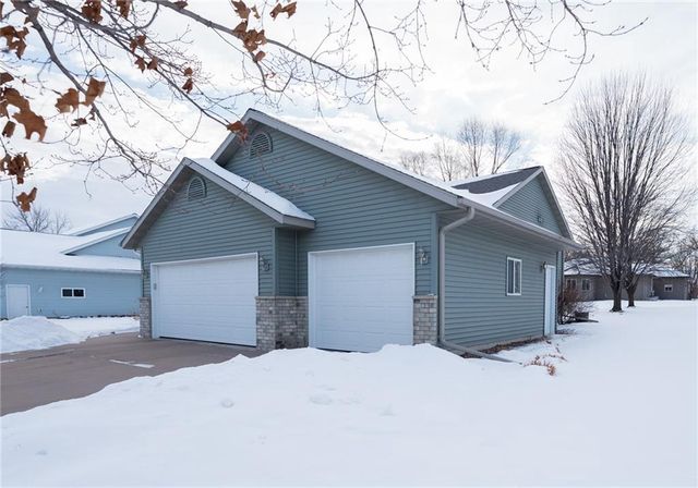 3012 West Ridge Drive, Eau Claire, WI 54703