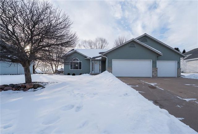3012 West Ridge Drive, Eau Claire, WI 54703