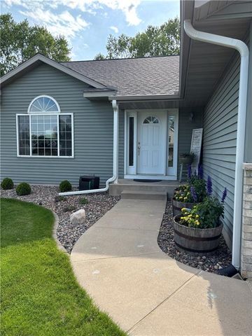 3012 West Ridge Drive, Eau Claire, WI 54703