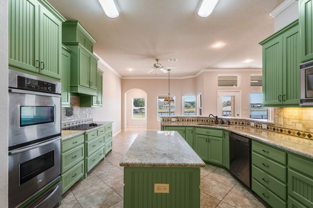 2009 Canaveral Court, Granbury, TX 76048