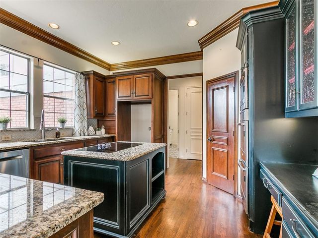 2917 Kingwood Drive, Edmond, OK 73013