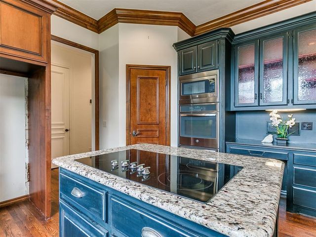 2917 Kingwood Drive, Edmond, OK 73013