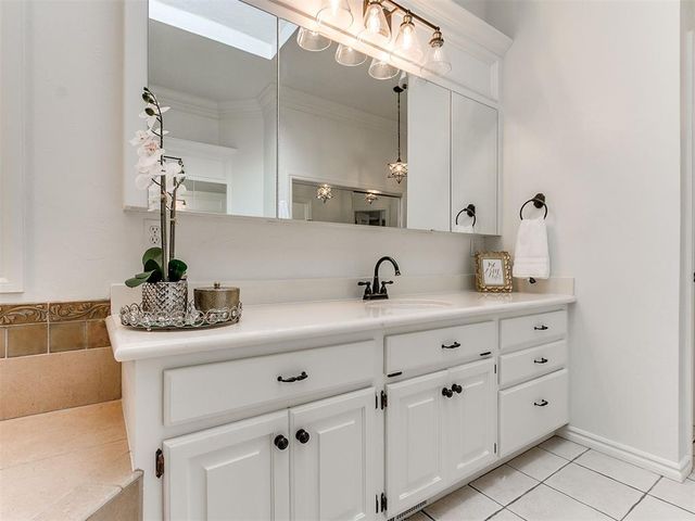 2917 Kingwood Drive, Edmond, OK 73013