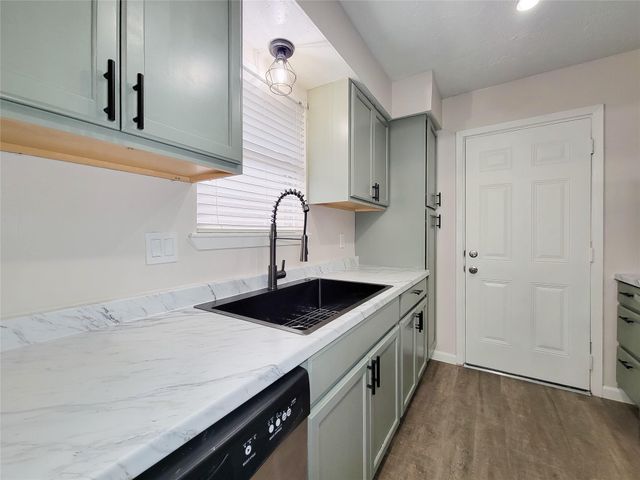 7907 Rumbling Wood Court, Houston, TX 77086