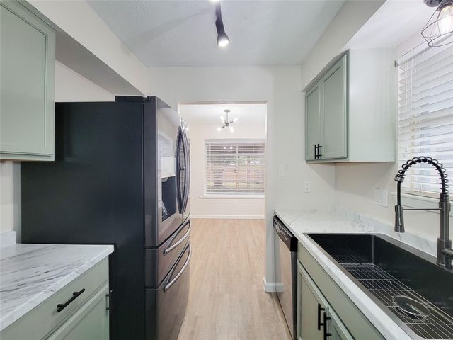 7907 Rumbling Wood Court, Houston, TX 77086