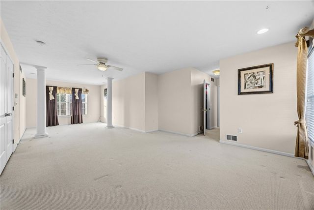 14 Marc Mar Trail, Gates, NY 14606