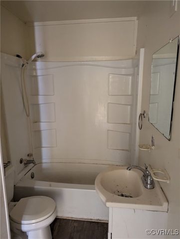 1224 McKenzie St, Petersburg, VA 23803