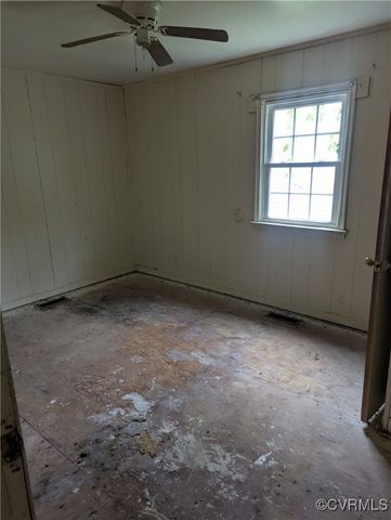 1224 McKenzie St, Petersburg, VA 23803