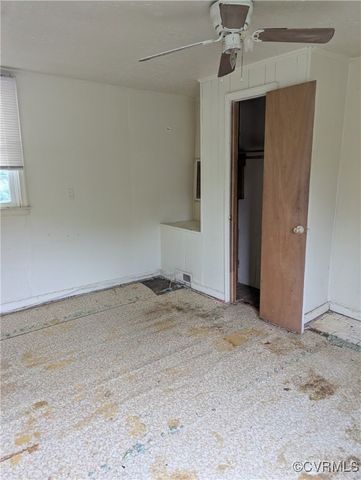1224 McKenzie St, Petersburg, VA 23803