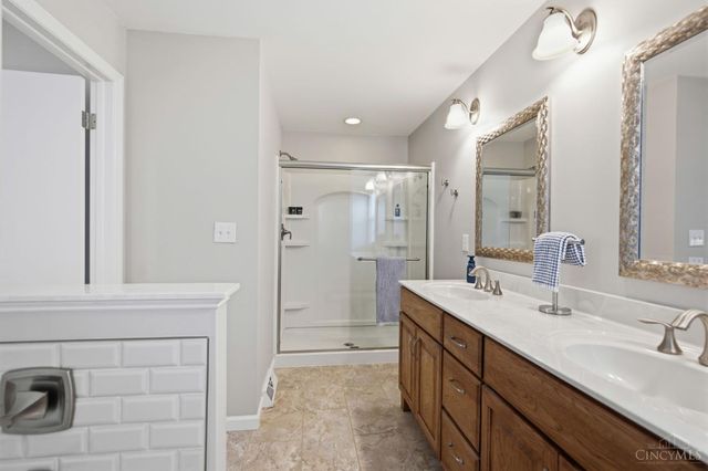 2042 Cortina Drive, Dayton, OH 45459