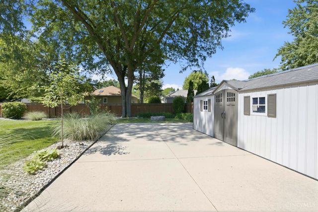 2042 Cortina Drive, Dayton, OH 45459