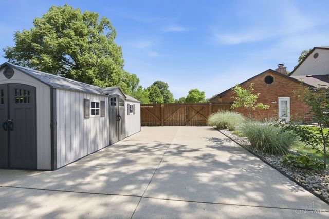 2042 Cortina Drive, Dayton, OH 45459