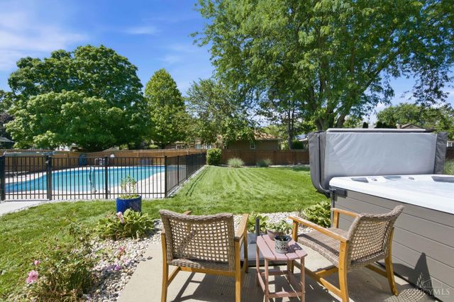 2042 Cortina Drive, Dayton, OH 45459