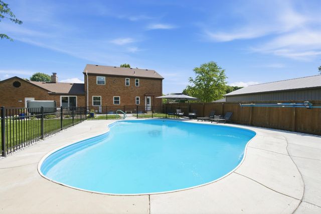 2042 Cortina Drive, Dayton, OH 45459