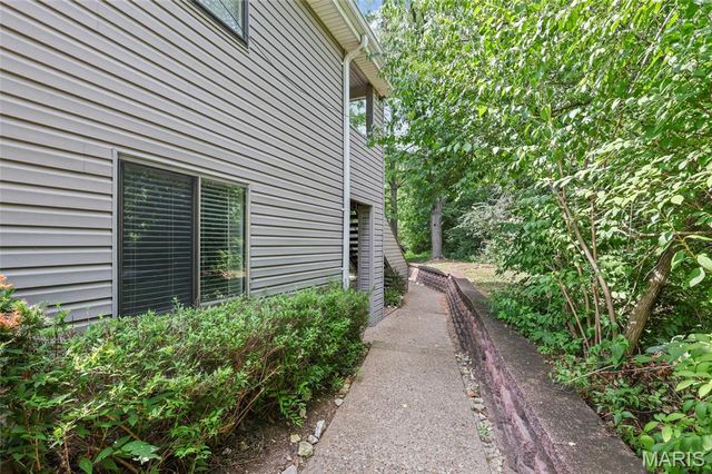 1333 Prospect Village Lane A, Ballwin, MO 63021