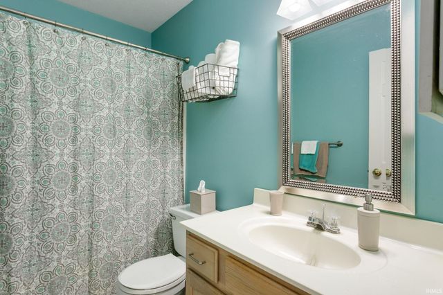 26641 Hampton Woods Drive, Elkhart, IN 46514