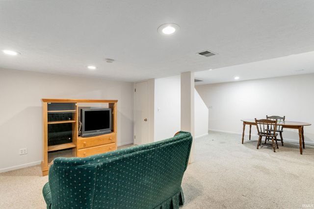 26641 Hampton Woods Drive, Elkhart, IN 46514