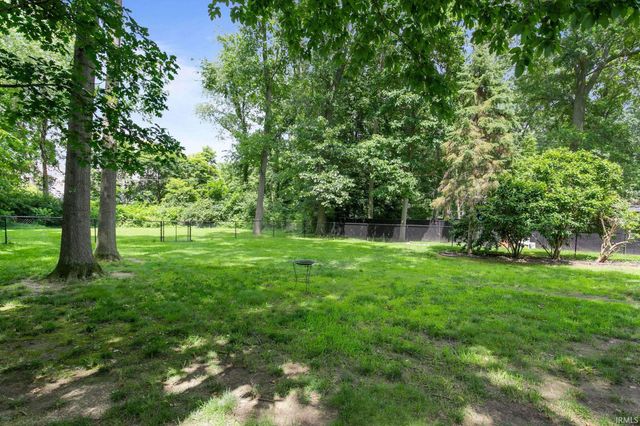 26641 Hampton Woods Drive, Elkhart, IN 46514