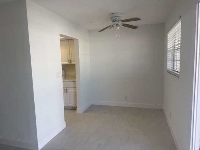 402 Lake Shore Drive 202, West Palm Beach, FL 33403
