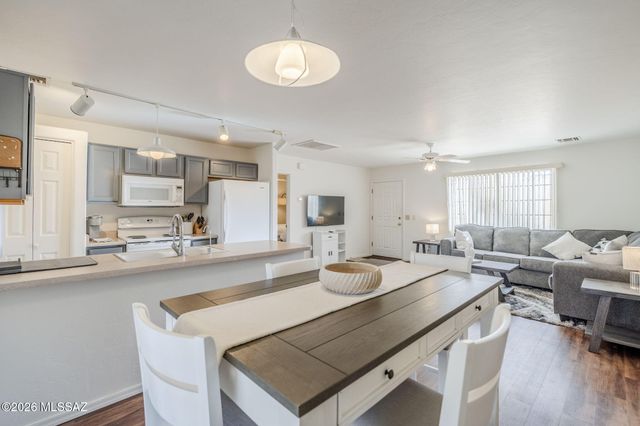 3732 S Paseo De Los Nardos, Green Valley, AZ 85614