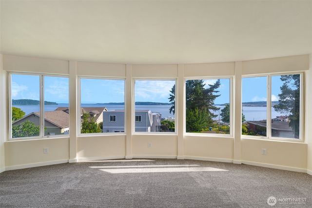 615 613 Lafayette Street, Steilacoom, WA 98388