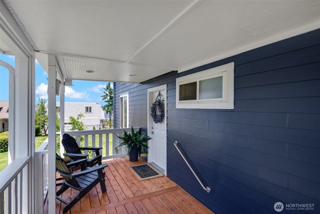 615 613 Lafayette Street, Steilacoom, WA 98388