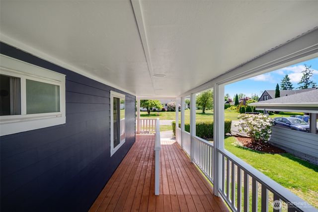 615 613 Lafayette Street, Steilacoom, WA 98388