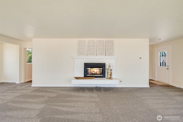 615 613 Lafayette Street, Steilacoom, WA 98388